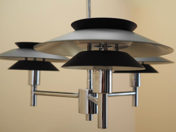 Lampada a sospensione Genoa con tre paralumi, in metallo, Harald Nyborg A/S, Danimarca, stile contemporaneo (photo 14 of 16)