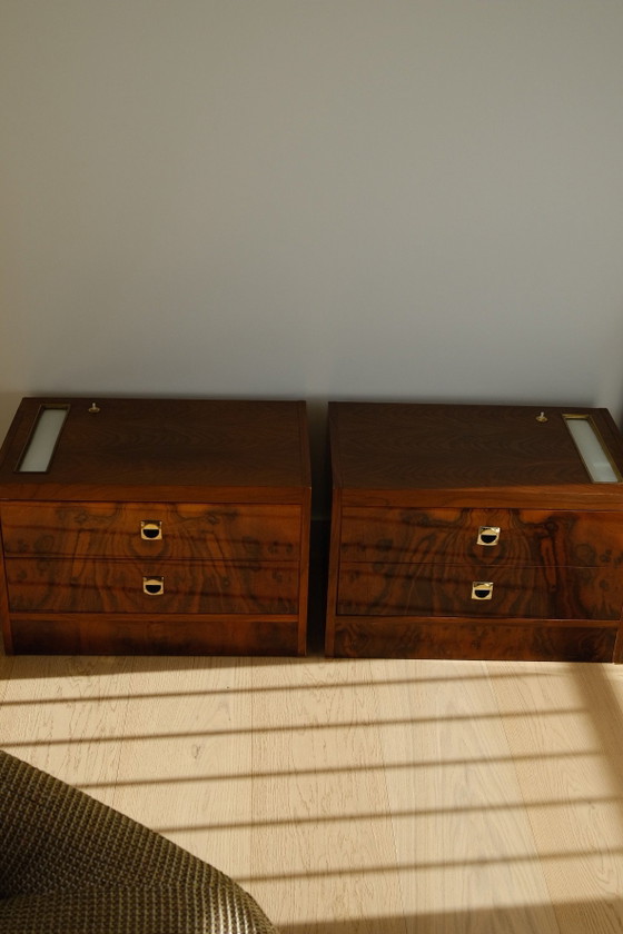 Comodini vintage in radica con due cassetti e luci integrate, Legno, Marrone (foto 2 di 11)