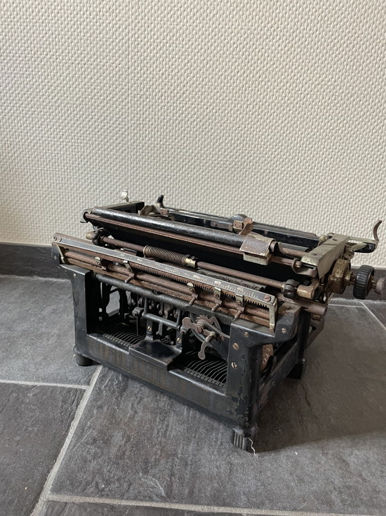 Antike Underwood Nr. 5 Schreibmaschine. 1915–1925 – Dekorative Objekte, Cast Iron, Metal (photo 9 of 14)