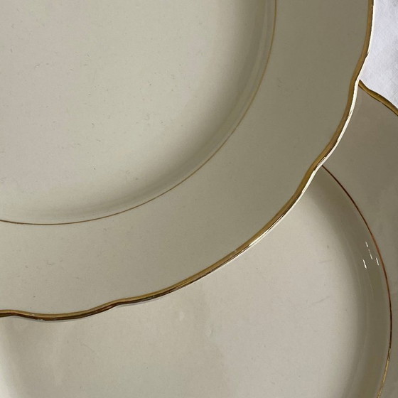 Image 1 of 6 platos llanos antiguos de loza beige con ribete dorado de Villeroy & Boch