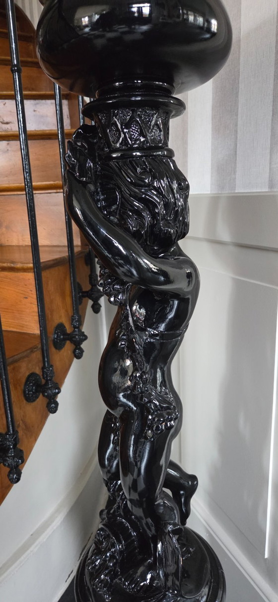 Image 1 of Skulptur - Pflanzgefäß mit Engelsdekor (Ref. 4125)