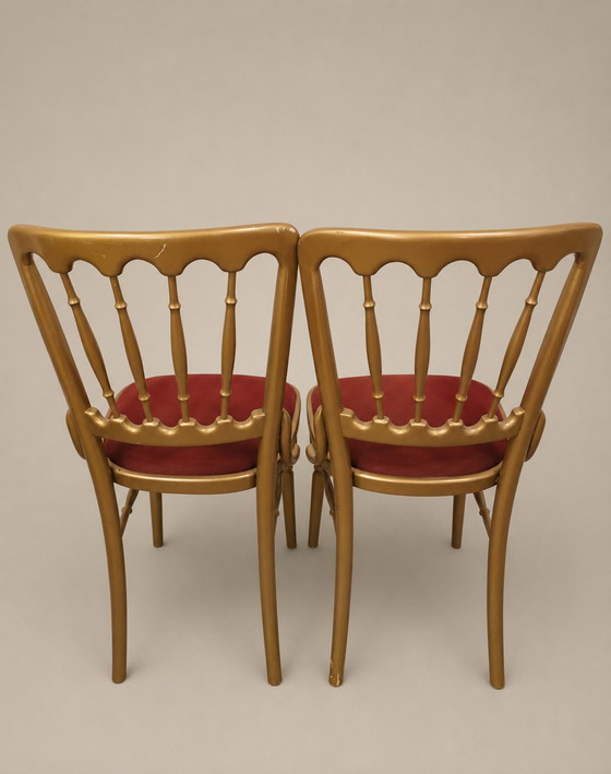 Set di 8 sedie vintage Napoleon/Chiavari | Finitura oro | Rivestimento bordeaux | Vienna – Poltrone, Wood (photo 3 of 6)
