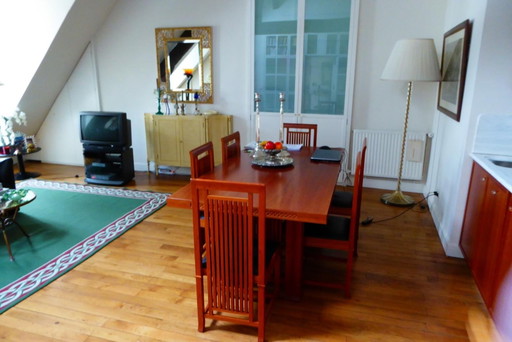 6 Original Cassina 614 Coonley Stühle – Frank Lloyd Wright – Markenqualität