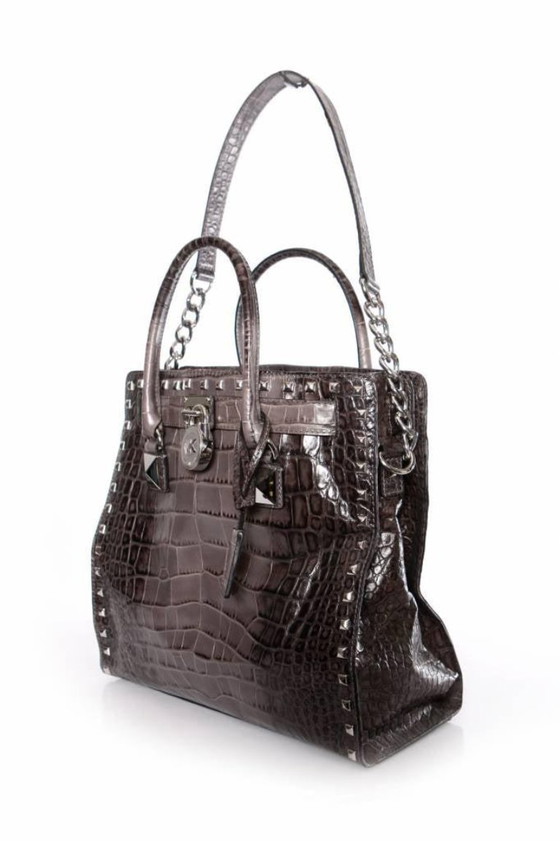 Image 1 of Borsa tote Hamilton di Michael Kors, grigia con stampa coccodrillo e dettagli in metallo argentato.