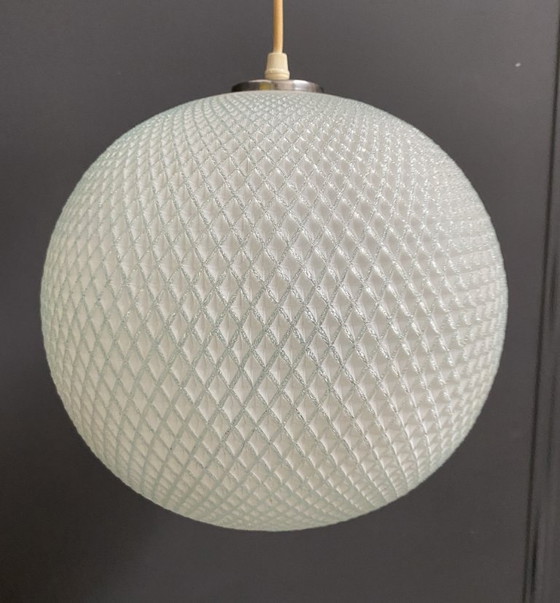 Image 1 of Lampada a sospensione in vetro con motivo a pallina da golf, anni '70