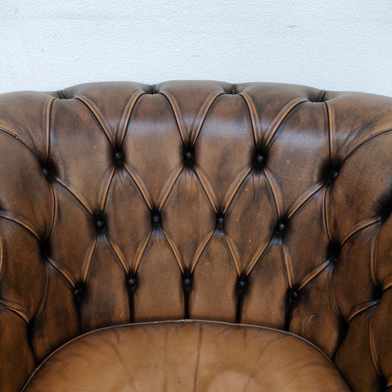 Image 1 of Vintage leren Chesterfield stijl fauteuil