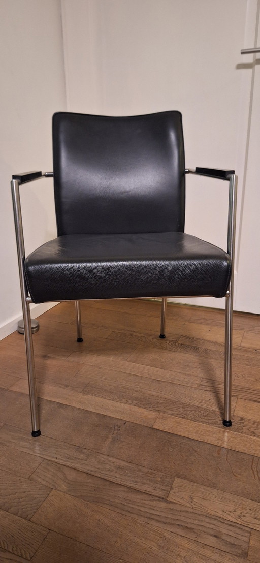 4x black leather chair for dining table or conference table