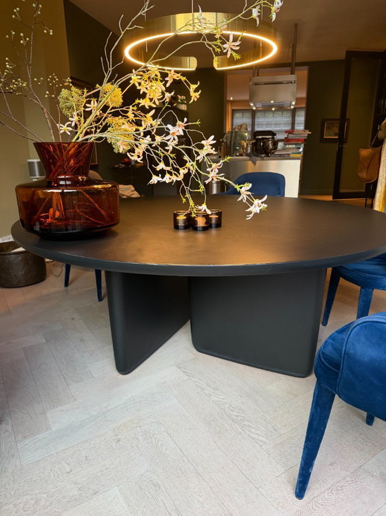 B&B Italia Tobi-Ishi Round Dining Table, color black, diameter 1.60m – Wood (photo 5 of 5)