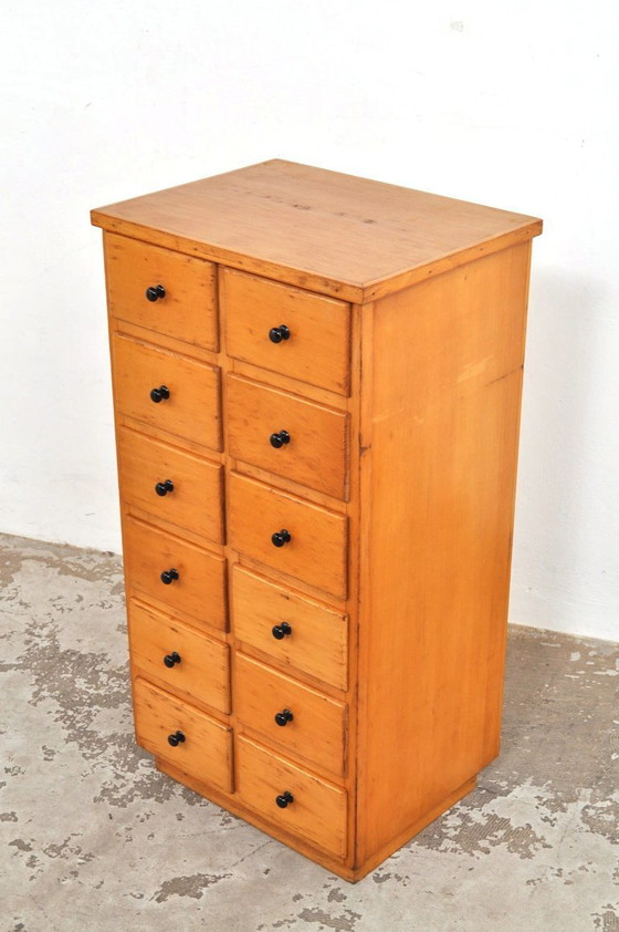 Image 1 of Vintage schoolkast/ ladekast in beukenhout, jaren 50