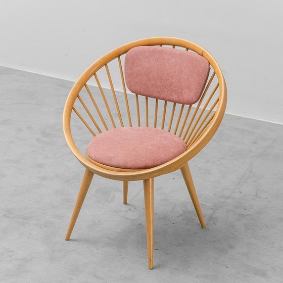 Image 1 of POLTRONA VINTAGE IN LEGNO CURATO CON RIVESTIMENTO ROSA – DESIGN SCANDINAVO DEGLI ANNI '60