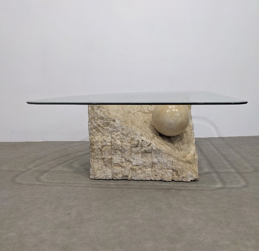 Coffee table by Magnussen Ponte