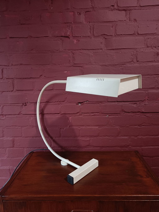 Lampada da tavolo minimalista Dijkstra