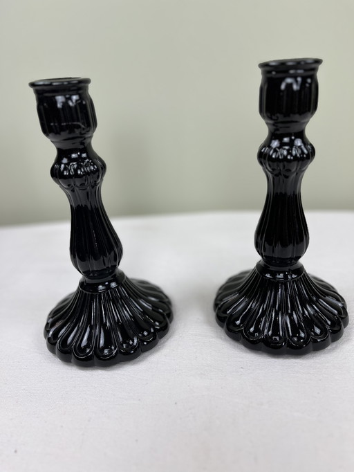 Paar zwarte opaal kandelaars