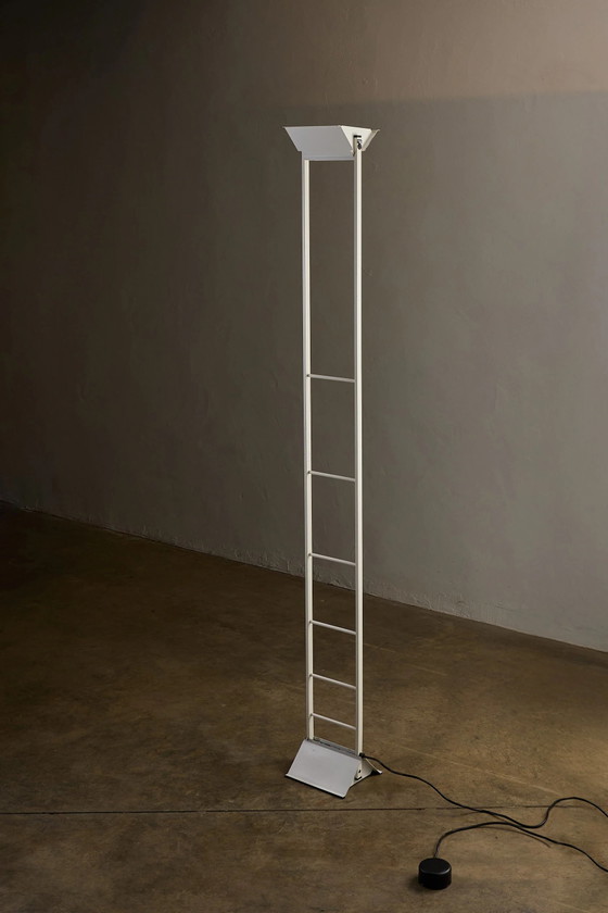 Estudi Blanc for Metalarte Escala Lampada da terra, Spagna, anni '80, Lampade da terra, Bianco (foto 4 di 9)