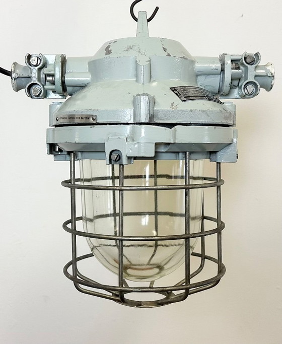 Image 1 of Lampada da soffitto industriale grigia con gabbia in ferro di Elektrosvit, anni '70