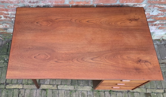 Vintage, Design Bureau. Teak. Jaren 60 – Wood (photo 9 of 15)