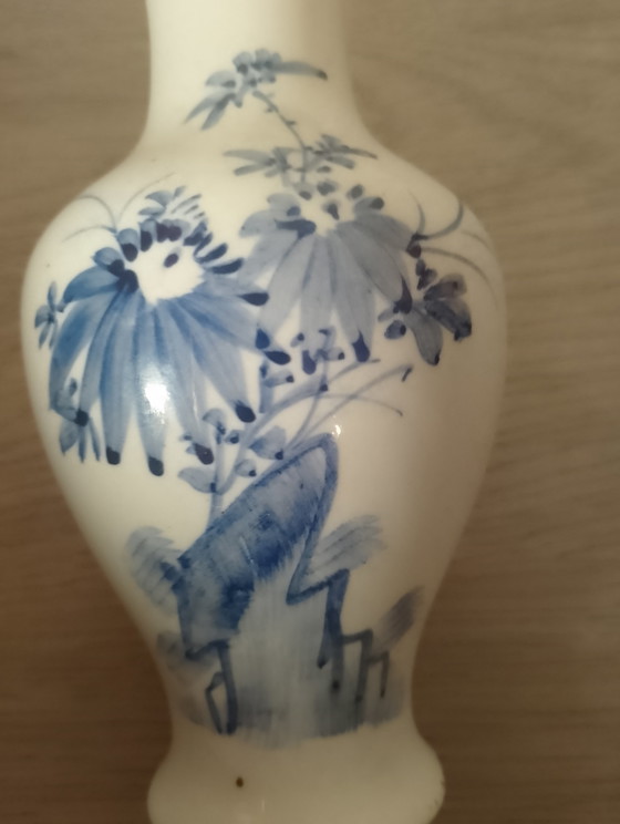 Image 1 of Jarrón republicano con acertijo, firmado RFR, en porcelana de estilo japonés del siglo XIX.