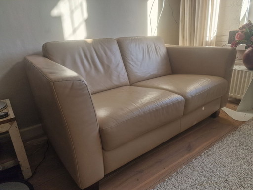 Antonio Ricci Sofa sehr gut