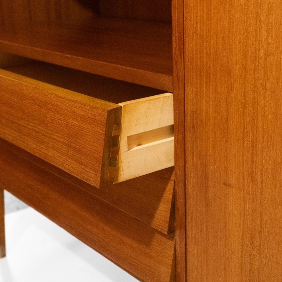 1x 1960s Vintage Teak Sideboard with Drawers in Scandinavian Style – Wood (photo 15 of 27)