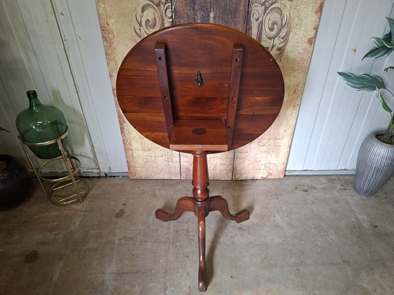 Image 1 of Clásica mesa auxiliar inglesa til top, mesa de vino, mesa de whisky, dim, 75x75cm y 75cm de alto.
