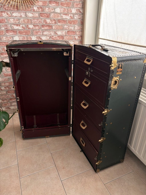 1920 Oshkosh Steamer Trunk