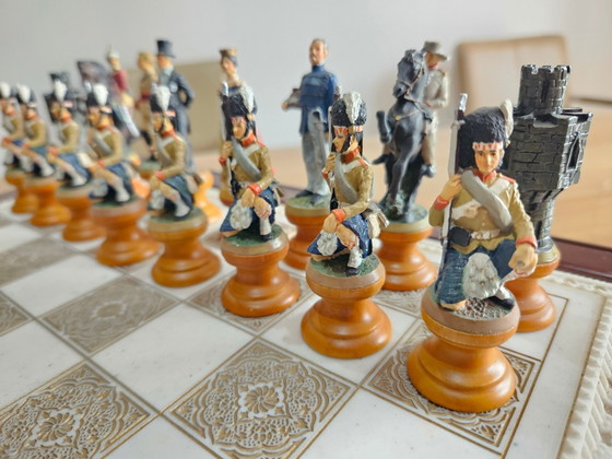 Raj Verzamel schaakspellen van Franklin Mint Porselein, jaren 70, Set van 33 – Decoratieve objecten (photo 7 of 19)