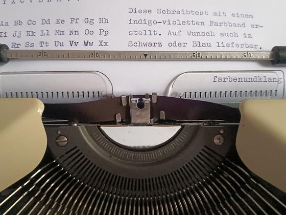 Image 1 of Olympia Splendid33 typemachine, volledig gerestaureerd, met koffer, 1964