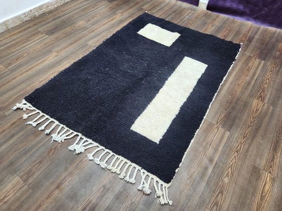 Image 1 of Handgemaakt Marokkaans zwart-wit Beni Orain tapijt, 150/250 cm