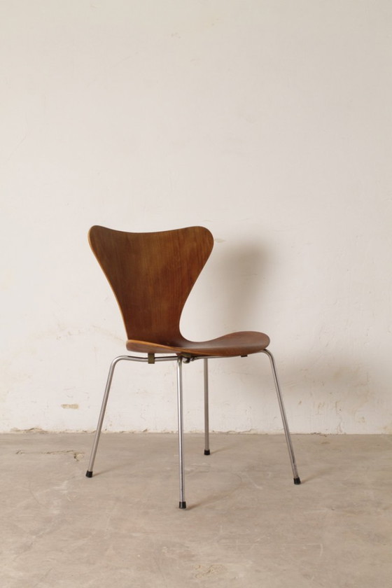 Image 1 of Juego de 5 sillas Serie 7, Arne Jacobsen para Fritz Hansen, 1960-1970.