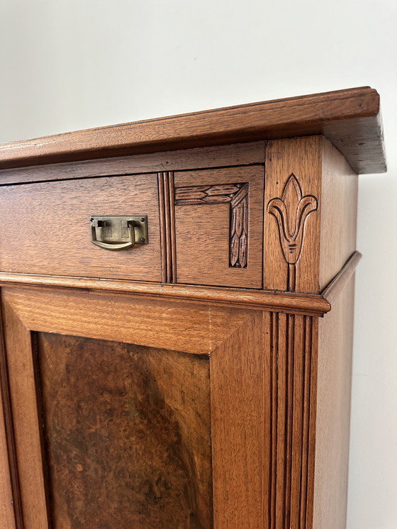 Image 1 of Armario de pared art déco antiguo / armario para niñas