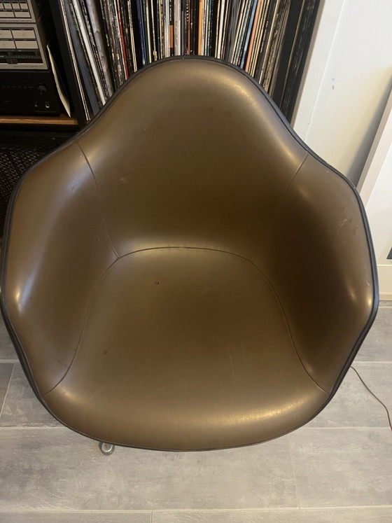 2 chaises Eames Herman Miller – Fauteuils, Aluminium, Fiberglass (photo 8 of 15)