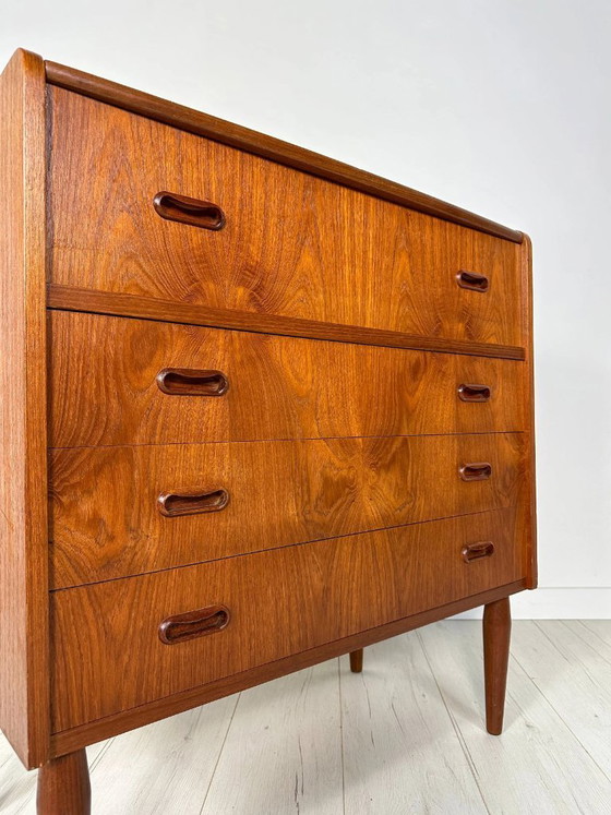 Image 1 of Cassettiera vintage danese in teak con specchio da trucco, comò in stile Mid-Century Modern, anni '60