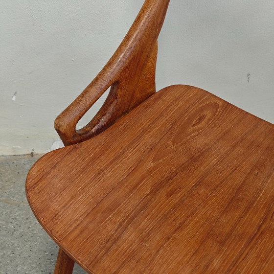 Image 1 of Vintage Arne Hovmand Olsen eetkamer stoel