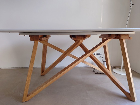 Image 1 of Preciosa mesa de comedor redonda (170 cm) extensible "Wings"