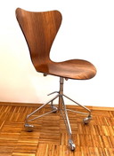 Fritz Hansen Teak Drehstuhl Arne Jacobsen