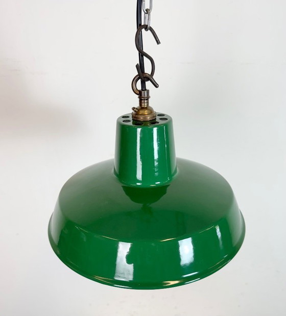 Image 1 of Lampada a sospensione in smalto verde industriale, anni '60