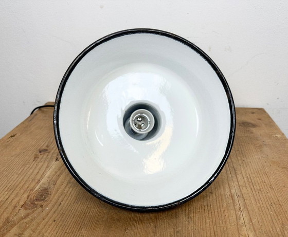 Image 1 of Industrielle grüne Emaille-Hängelampe, 1960er Jahre