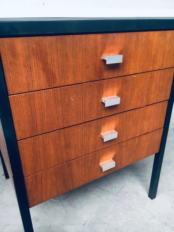 Image 1 of Scrivania di design olandese in stile moderno di metà secolo, Paesi Bassi, anni '60