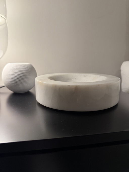 Plateau en marbre blanc