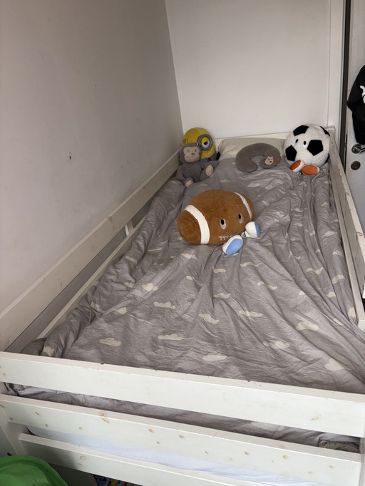 Raised children's bed