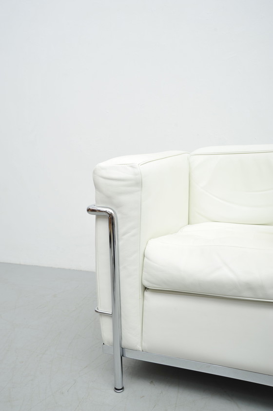 Image 1 of Poltrona Cassina Le Corbusier LC2 in pelle bianca