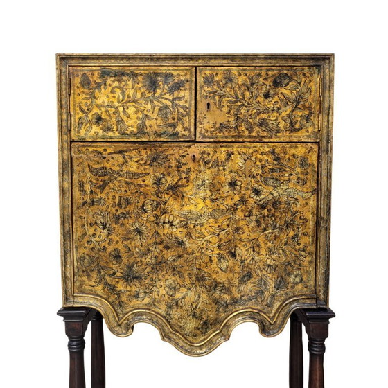 Image 1 of Cabinet en métal doré et argenté à décor repoussé, style Art nouveau, vers 1920 – Espagne