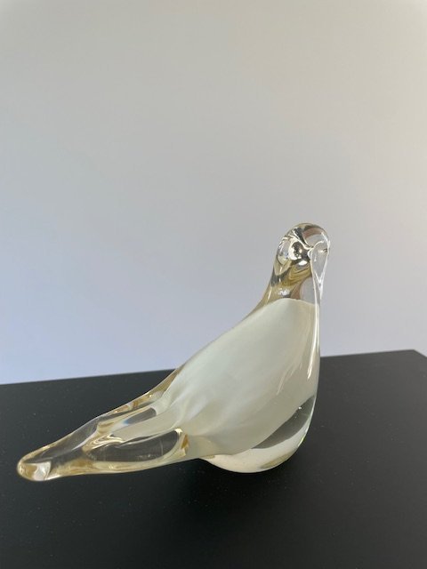Image 1 of Pájaro con diseño de vidrio: elegante y escultural en vidrio transparente