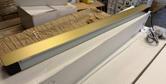 Image 1 of Suspension linéaire en U 3 Frandsen Project - Or/Laiton 130 cm (Neuve)


