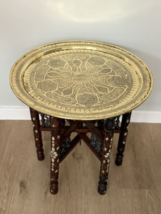 Image 1 of Table à thé orientale vintage