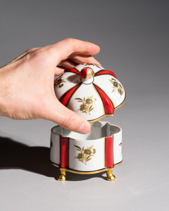 Image 1 of Mäbendorf Porzellan Art Deco Lidded Box with Floral Décor Gold