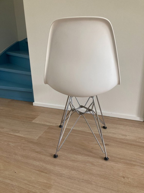 Image 1 of set van 4 x DSR Vitra stoelen