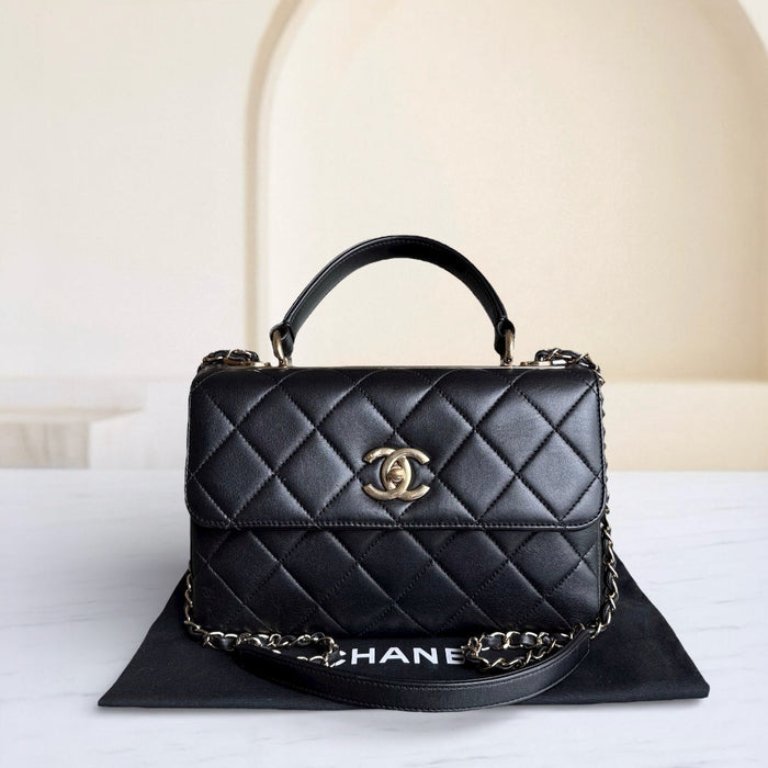 c*読様 CHANEL31RUE CHANEL Chanel Trendy CC Small - Gewatteerd lamsleer, zwart, met gouden