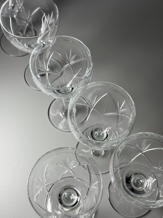 Image 1 of Holmegaards Glasværk - Años 20 - Juego de 8 copas de cóctel y aperitivo de cristal grabadas a mano - Modelo Ulla
