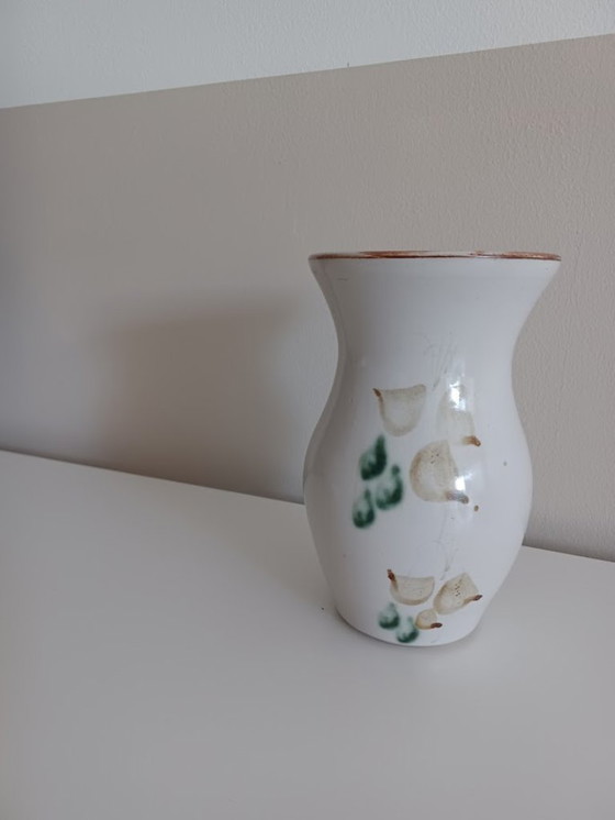 Image 1 of Ballydougan. Handcrafted ceramic vase. hand-painted. Organic design.